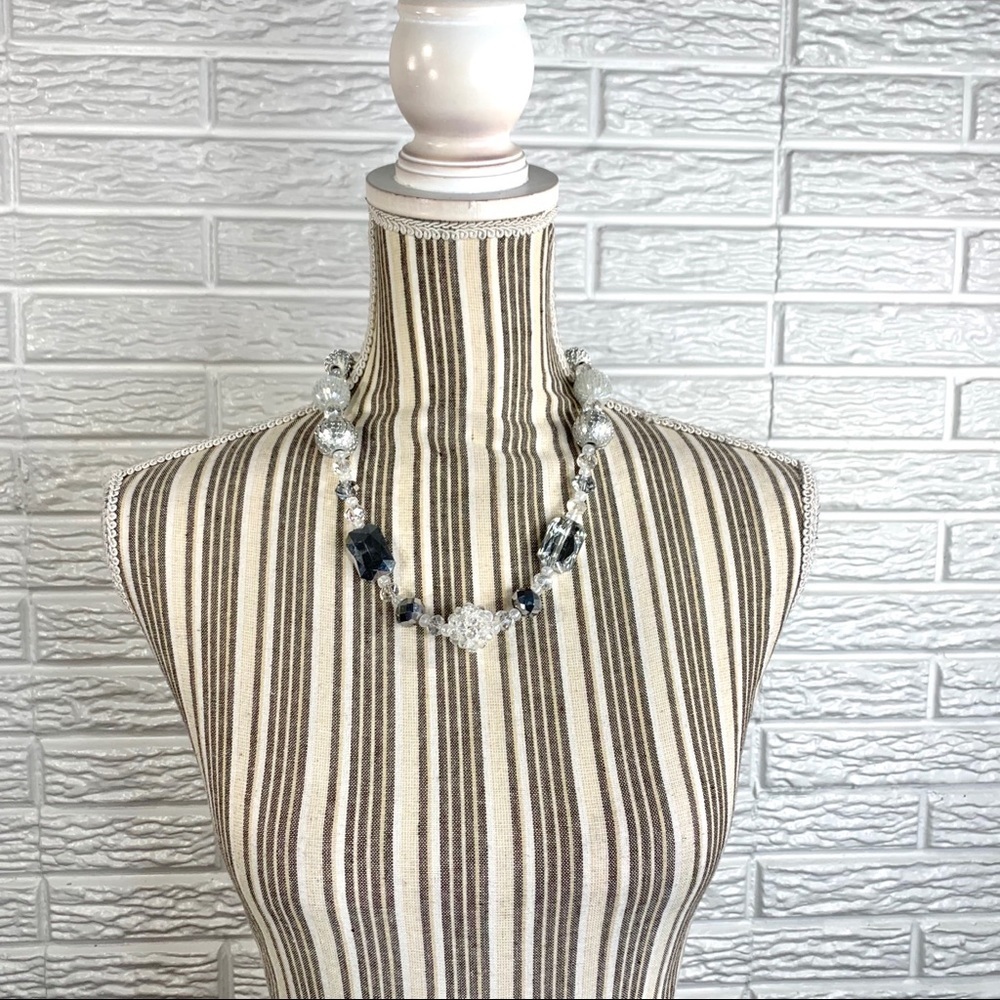 Chunky White Clear & Silver Beaded Necklace - Picture 2 of 5